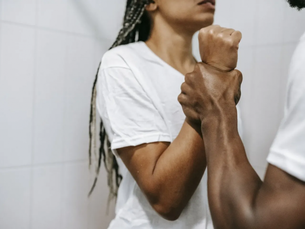 fatma-el-babrouk-avocate-violences-conjugales